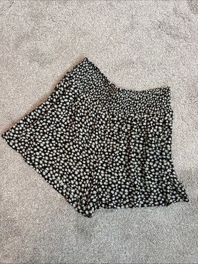 American Eagle Outfitters Daisy Print Shorts